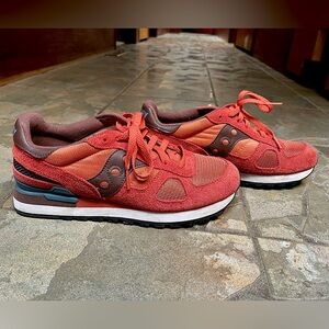 Vibrant orange Saucony sneakers. Women’s size 9.